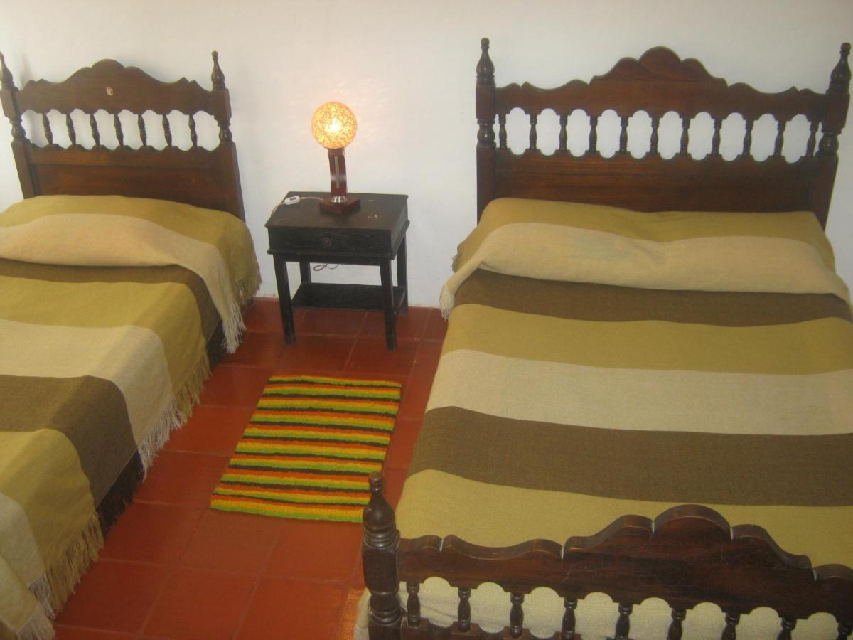 Maison d'hôtes Hospedaje Y Zona De Camping Pistacho à Villa de Leyva Extérieur photo